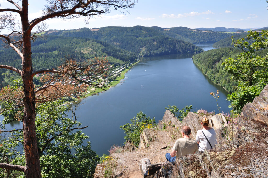 Angelshops in Thüringen, damit Sie die Angelzeit an Flüssen, Talsperren und an Kiesgruben genießen können.